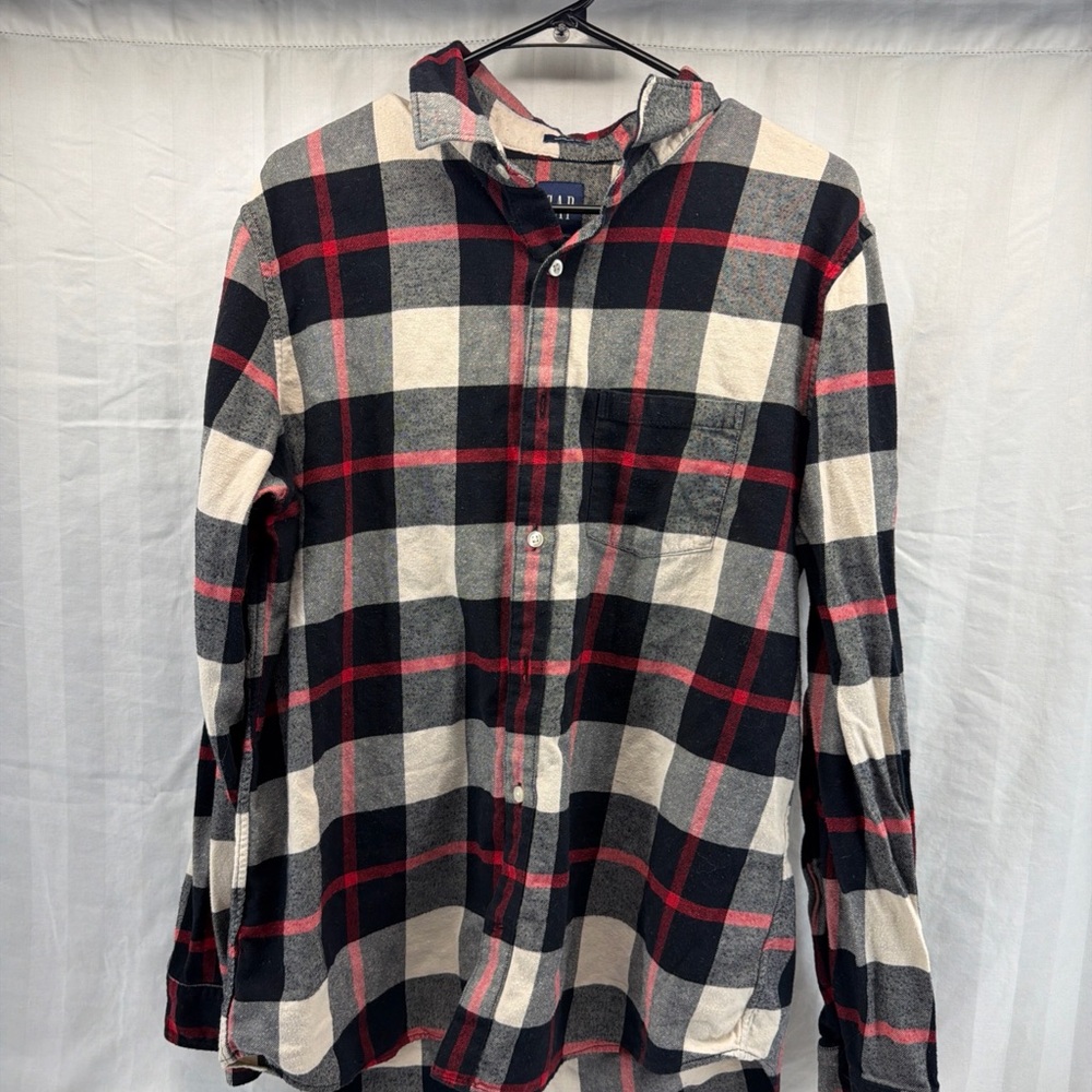 GAP Men's Black, Red, and Cream Plaid Shirt